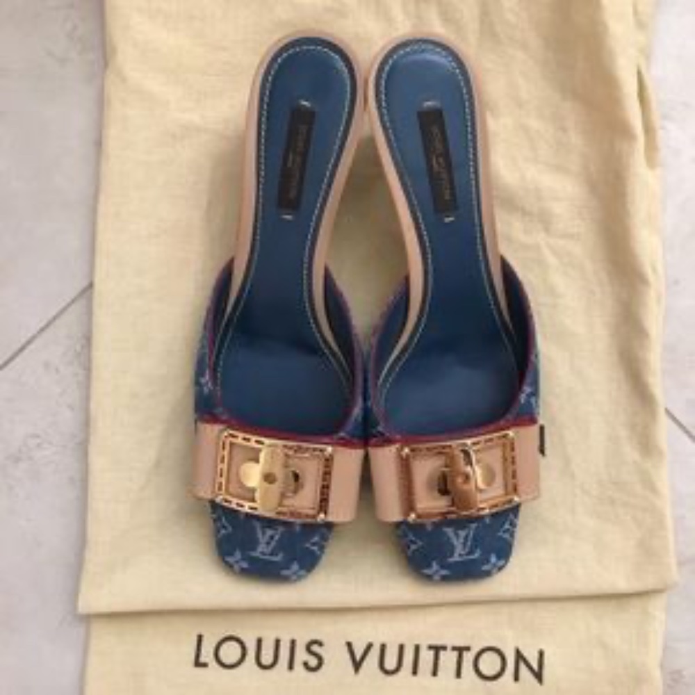 Authenticated Louis Vuitton LV Denim Slide Kitten Heel With Gold Clover Logo